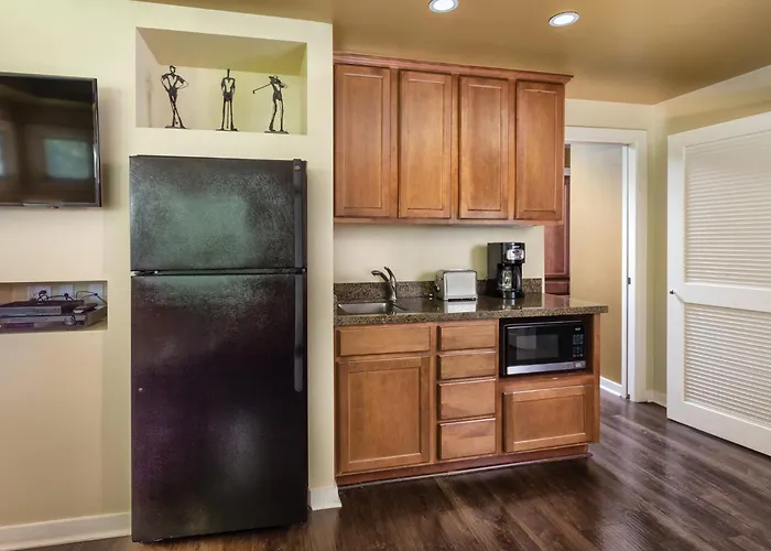 Wyndham Orange Tree 1br